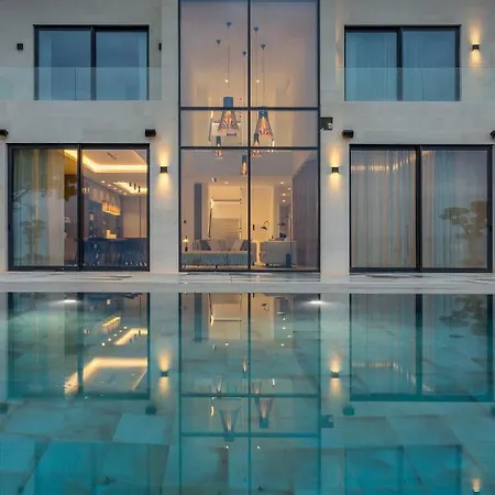 Villa Sapphire *