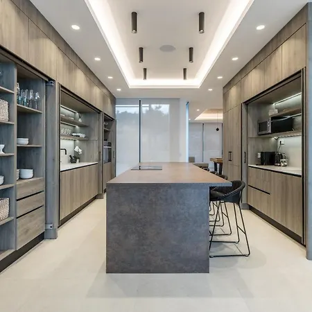 Vila Sapphire Sutivan