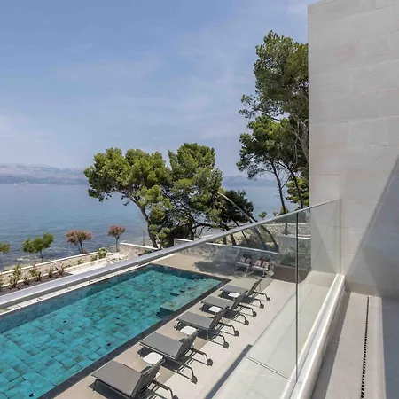 Sapphire Villa Sutivan